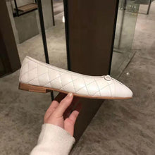 Load image into Gallery viewer, Chanel Women Ballerinas in Aged Calfskin Leather-Beige