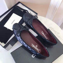 Load image into Gallery viewer, Chanel Women Ballerinas in Aged Calfskin Leather-Black