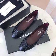 Load image into Gallery viewer, Chanel Women Ballerinas in Aged Calfskin Leather-Black