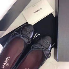 Load image into Gallery viewer, Chanel Women Ballerinas in Aged Calfskin Leather-Black