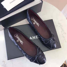 Load image into Gallery viewer, Chanel Women Ballerinas in Aged Calfskin Leather-Black