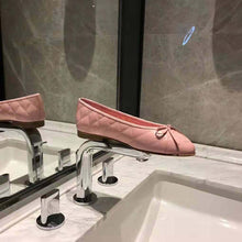 Load image into Gallery viewer, Chanel Women Ballerinas in Aged Calfskin Leather-Pink