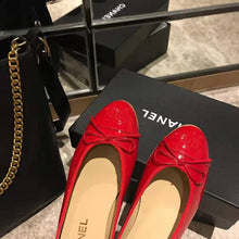 Load image into Gallery viewer, Chanel Women Ballerinas in Patent Calfskin Leather-Red