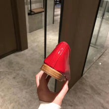Load image into Gallery viewer, Chanel Women Ballerinas in Patent Calfskin Leather-Red