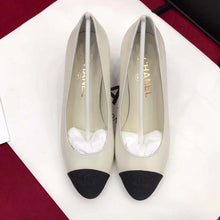 Load image into Gallery viewer, Chanel Women Pumps Lambskin Grosgrain Shoes White