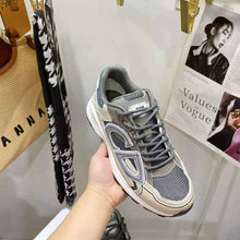 Load image into Gallery viewer, Dior Men B30 Sneaker Gray Mesh and White Technical Fabric
