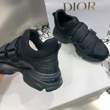 Load image into Gallery viewer, Dior Women D-wander Sneaker Uber Black Dior Oblique Technical Fabric