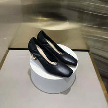 Load image into Gallery viewer, Dior Women Deesse Pump Black Lambskin