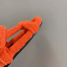 Load image into Gallery viewer, Fendi Women Feel Red Sheepskin Sandals