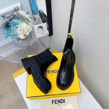 Load image into Gallery viewer, Fendi Women Force Black Leather Chelsea Boots