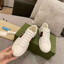 Load image into Gallery viewer, Gucci GG Unisex Disney x Gucci Donald Duck Ace Sneaker White Leather