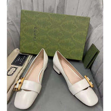 Load image into Gallery viewer, Gucci GG Women Ballet Flat with Bamboo Buckle White Leather