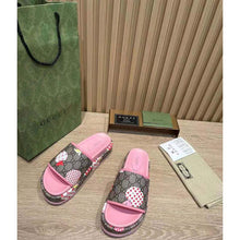 Load image into Gallery viewer, Gucci GG Women Gucci Les Pommes Sandal Beige and Ebony GG Supreme Canvas