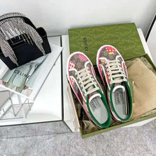 Load image into Gallery viewer, Gucci GG Women Gucci Les Pommes Sneaker Beige and Ebony GG Supreme Canvas