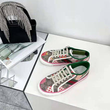 Load image into Gallery viewer, Gucci GG Women Gucci Les Pommes Sneaker Beige and Ebony GG Supreme Canvas