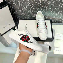 Load image into Gallery viewer, Gucci Men Ace Embroidered Sneaker with An Embroidered Kingsnake-White