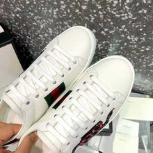 Load image into Gallery viewer, Gucci Men Ace Embroidered Sneaker with An Embroidered Kingsnake-White