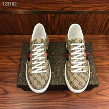 Load image into Gallery viewer, Gucci Men Ace GG Supreme Bees Sneaker-Brown