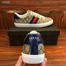 Load image into Gallery viewer, Gucci Men Ace GG Supreme Bees Sneaker-Brown