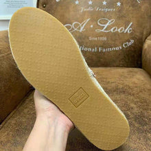 Load image into Gallery viewer, Gucci Men Gucci Logo Canvas Espadrille-Beige