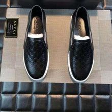 Load image into Gallery viewer, Gucci Men Gucci Signature Slip-On Sneaker-Black