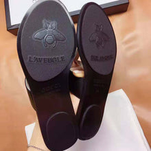 Load image into Gallery viewer, Gucci Men Leather Thong Sandal with Double G-Black