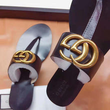 Load image into Gallery viewer, Gucci Men Leather Thong Sandal with Double G-Black