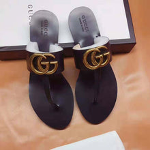 Load image into Gallery viewer, Gucci Men Leather Thong Sandal with Double G-Black