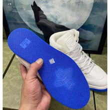Load image into Gallery viewer, Gucci Unisex GG Gucci Basket Sneaker White Demetra Rubber Interlocking G Patch