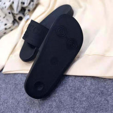 Load image into Gallery viewer, Gucci Unisex Gucci Logo Rubber Slide Sandal-Black