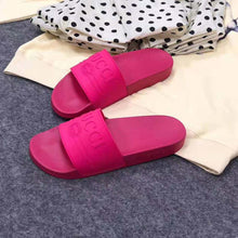 Load image into Gallery viewer, Gucci Unisex Gucci Logo Rubber Slide Sandal-Rose