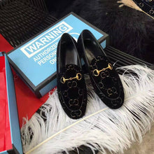 Load image into Gallery viewer, Gucci Unisex Jordaan GG Velvet Loafer-Black