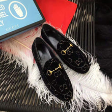 Load image into Gallery viewer, Gucci Unisex Jordaan GG Velvet Loafer-Black