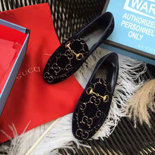 Load image into Gallery viewer, Gucci Unisex Jordaan GG Velvet Loafer-Navy