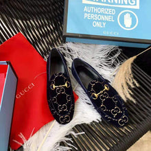 Load image into Gallery viewer, Gucci Unisex Jordaan GG Velvet Loafer-Navy