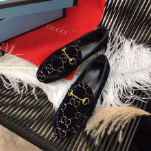 Load image into Gallery viewer, Gucci Unisex Jordaan GG Velvet Loafer-Navy