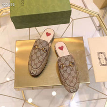 Load image into Gallery viewer, Gucci Unisex Jumbo GG Princetown Slipper Camel Ebony Jumbo GG Canvas