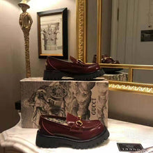Load image into Gallery viewer, Gucci Unisex Leather Lug Sole Horsebit Loafer in Bordeaux Leather 4.6 cm Heel
