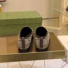 Load image into Gallery viewer, Gucci Unisex Maxi GG Jordaan Loafer Camel Ebony Maxi Canvas Canvas