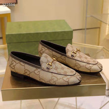 Load image into Gallery viewer, Gucci Unisex Maxi GG Jordaan Loafer Camel Ebony Maxi Canvas Canvas