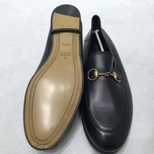 Load image into Gallery viewer, Gucci Women Brixton Leather Horsebit Loafer-Black