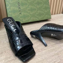 Load image into Gallery viewer, Gucci Women GG Crocodile Print Pump Black Square Toe Mid Heel