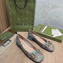 Load image into Gallery viewer, Gucci Women GG Tiger Ballet Flat Horsebit Tiger Flower Beige Ebony Supreme Canvas