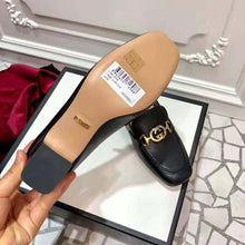 Load image into Gallery viewer, Gucci Women Gucci Zumi Leather Mid-Heel Loafer with Interlocking G Horsebit in 5.6 cm Height-Black