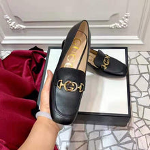Load image into Gallery viewer, Gucci Women Gucci Zumi Leather Mid-Heel Loafer with Interlocking G Horsebit in 5.6 cm Height-Black