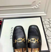 Load image into Gallery viewer, Gucci Women Gucci Zumi Leather Mid-Heel Loafer with Interlocking G Horsebit in 5.6 cm Height-Black