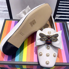Load image into Gallery viewer, Gucci Women Leather Ballet Flat with Bow White