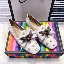 Load image into Gallery viewer, Gucci Women Leather Ballet Flat with Bow White