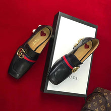 Load image into Gallery viewer, Gucci Women Leather Mid-Heel Loafer with Blue and Red Web-Black