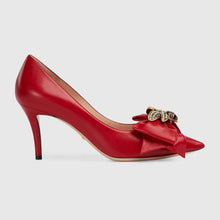 Load image into Gallery viewer, Gucci Women Leather Mid-Heel Pump with Bee Shoes Red